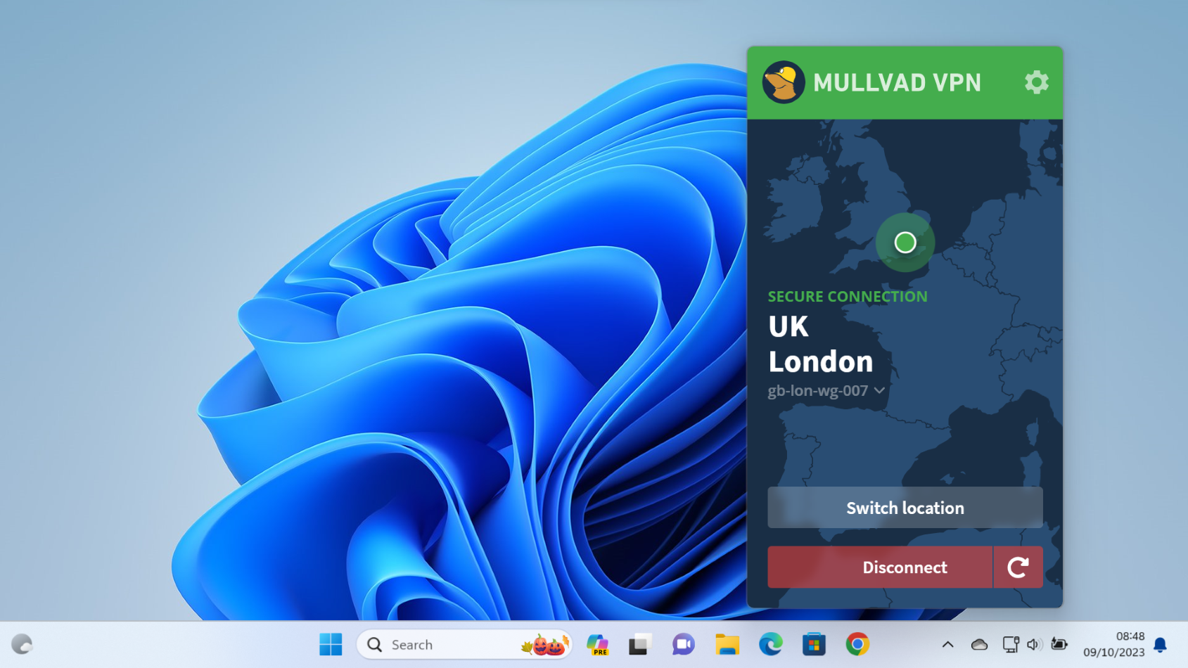 Mullvad VPN desktop app interface showing the connection status and server list